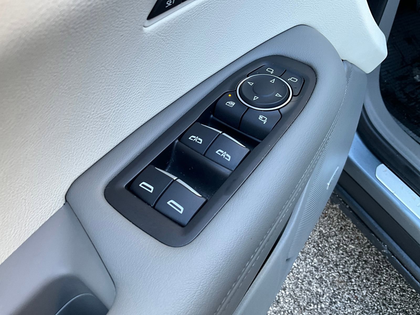 Certified 2021 Cadillac XT6 Premium Luxury image 13