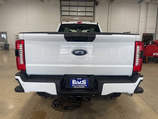 New 2025 Ford F250 XLT w/ FX4 Off-Road Package image 4