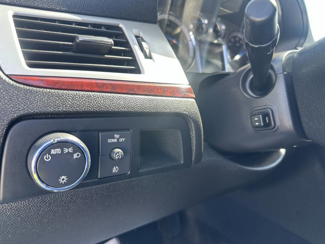 Used 2012 Cadillac Escalade EXT Premium image 28