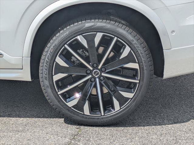New 2026 Volvo XC90 B6 Plus w/ Protection Package AWD/4WD image 6