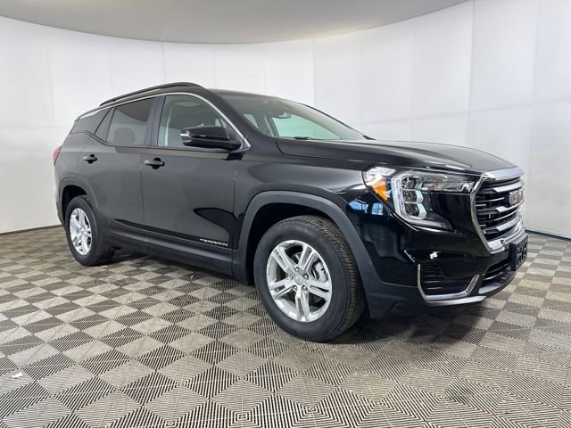 Used 2023 GMC Terrain SLE w/ Driver Convenience Package image 2