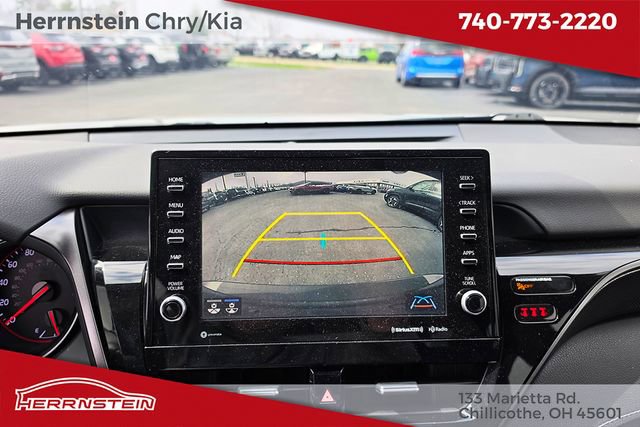 Used 2022 Toyota Camry XSE image 18