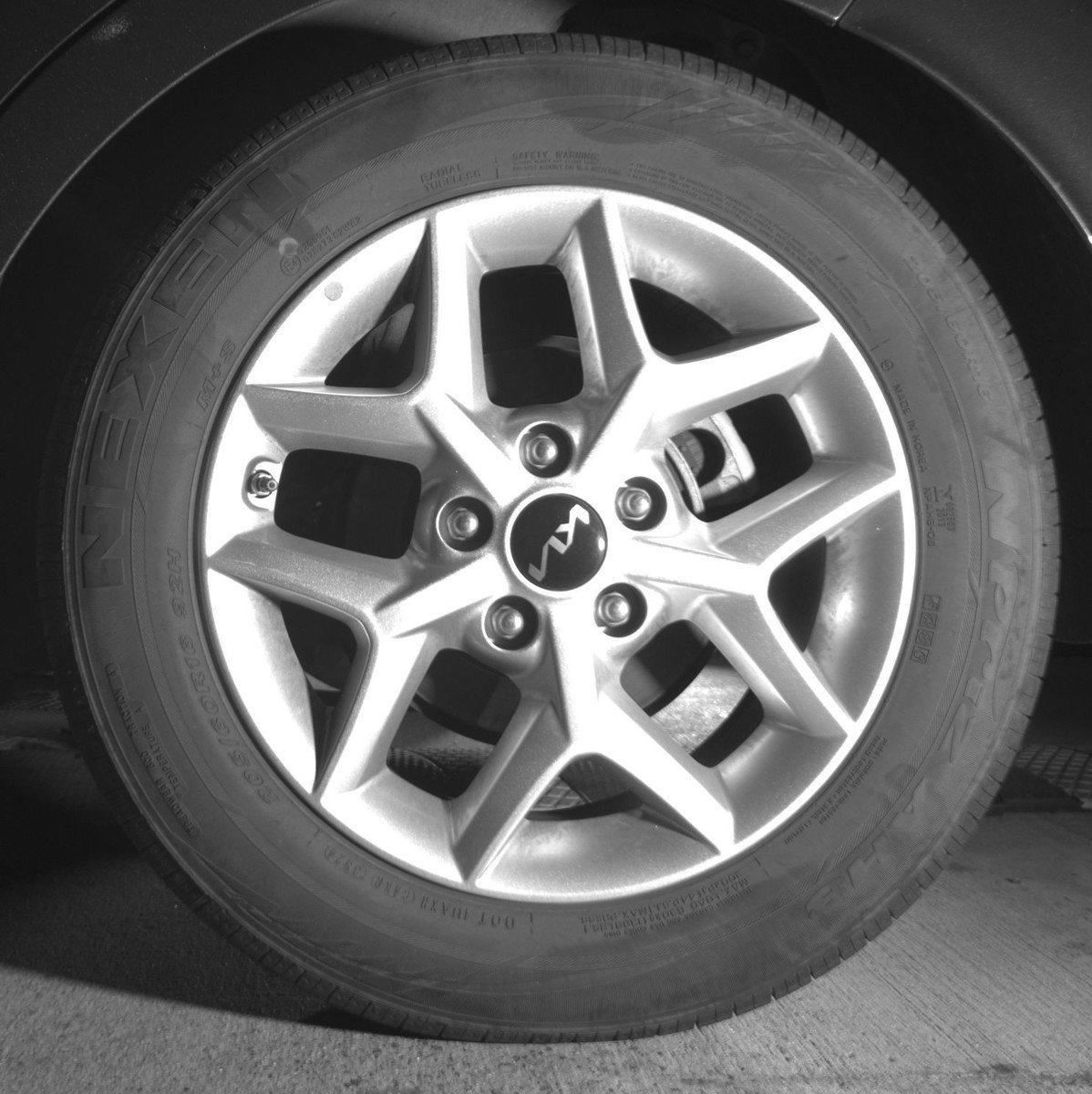 Used 2025 Kia Soul LX w/ LX Technology Package FWD image 21