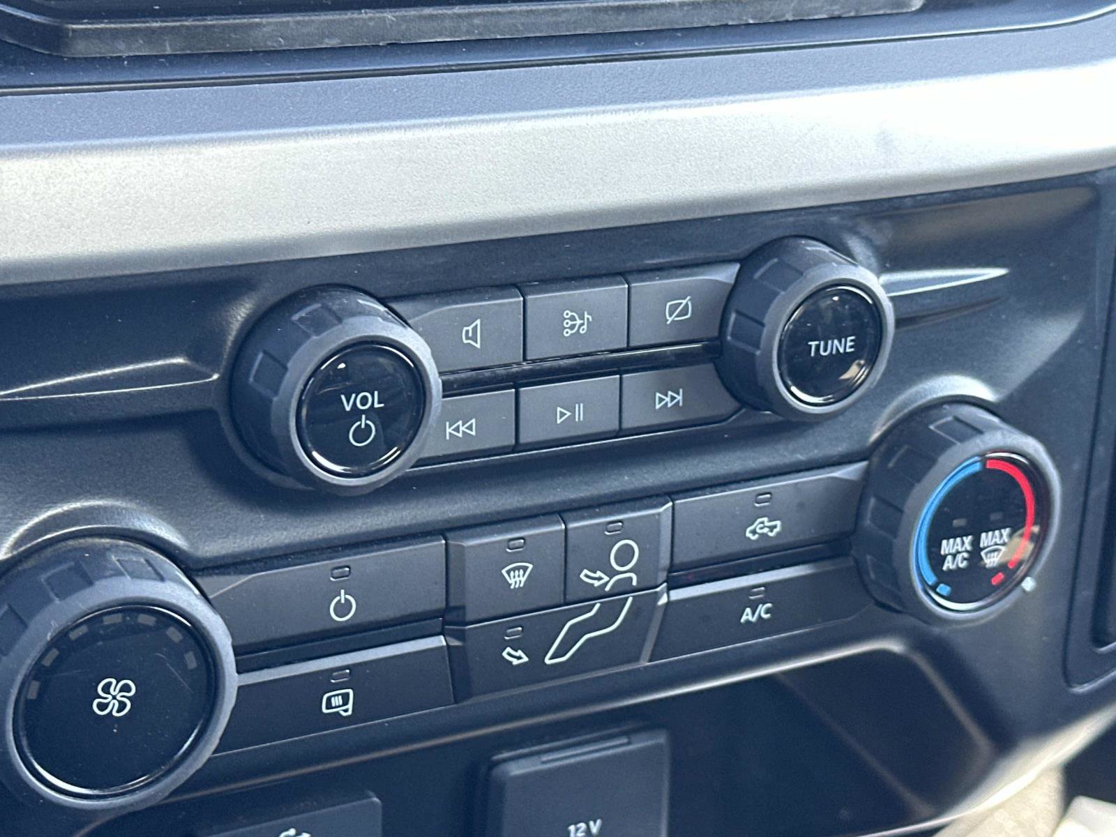Used 2024 Ford F250 XLT AWD/4WD image 19