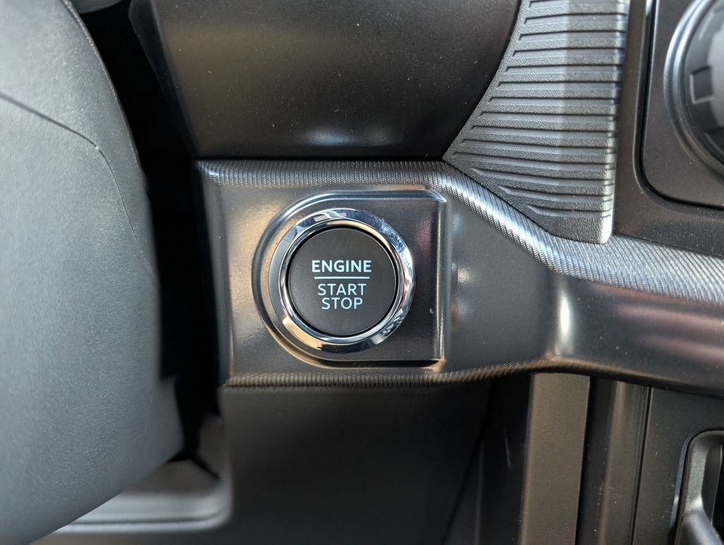 New 2025 Ford F150 Lariat w/ Equipment Group 502A High image 11