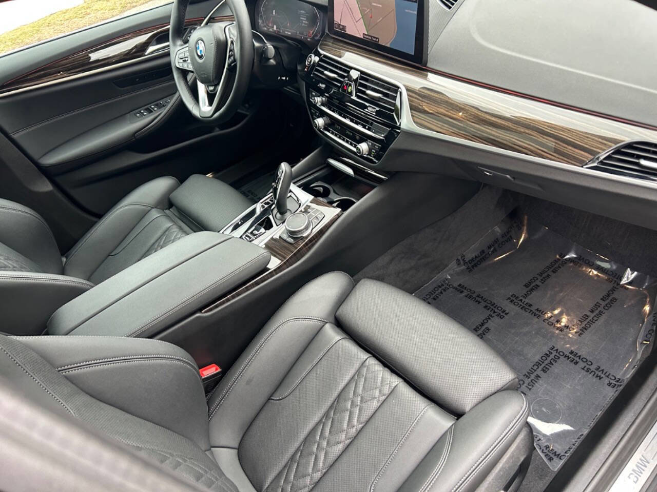 Used 2022 BMW 530i xDrive w/ Convenience Package image 16