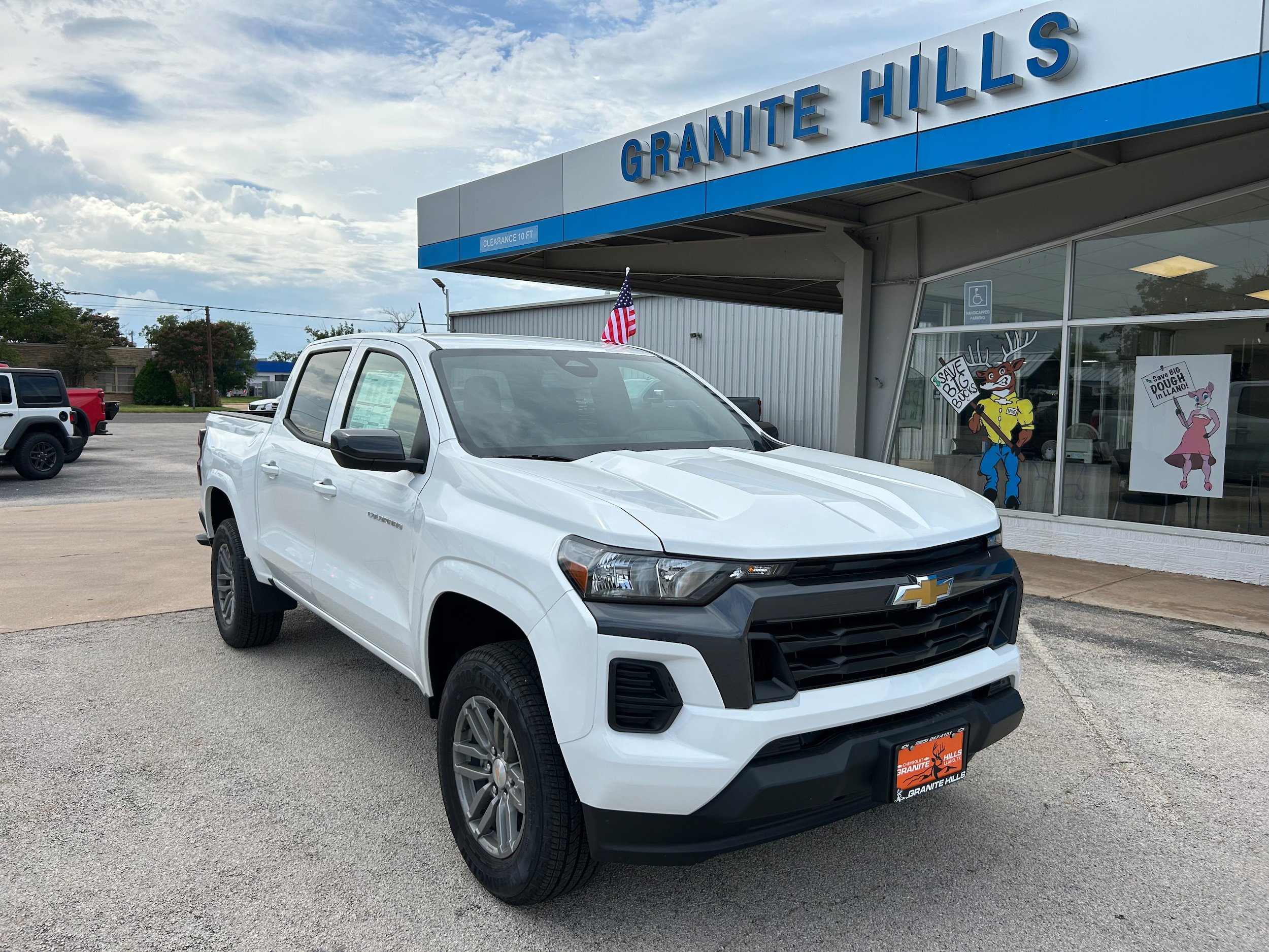 New 2025 Chevrolet Colorado LT image 1