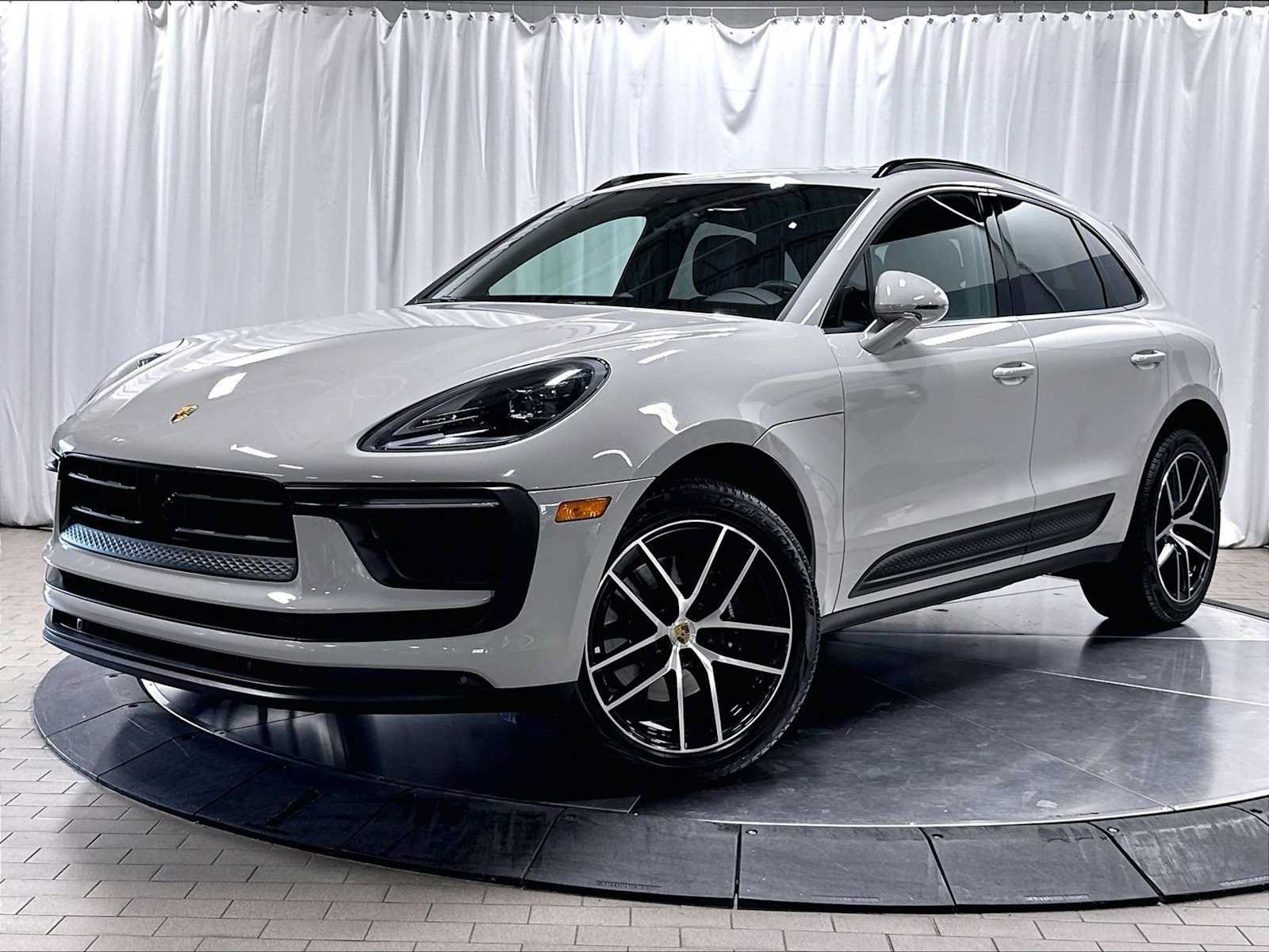 Used 2023 Porsche Macan AWD/4WD image 1