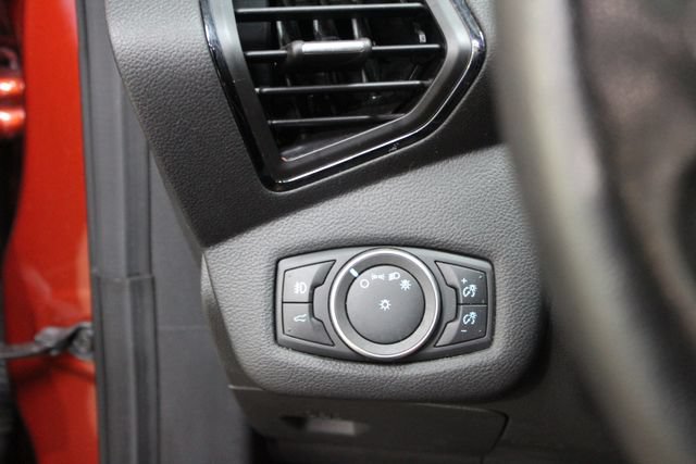 Used 2019 Ford Escape Titanium AWD/4WD image 15