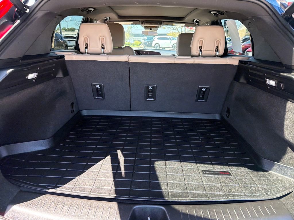 Used 2024 Cadillac XT4 Luxury image 10