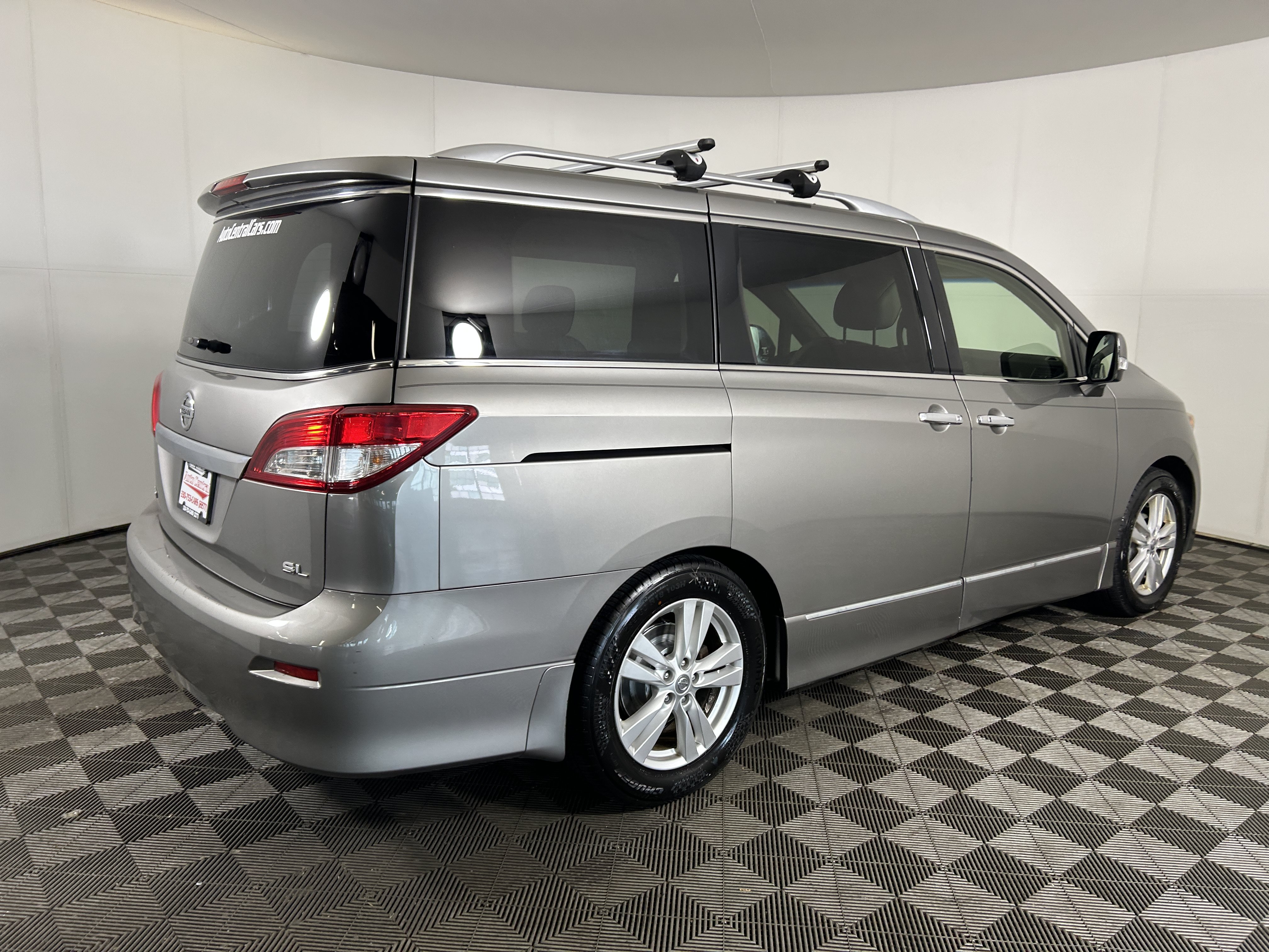Used 2012 Nissan Quest SL FWD image 4