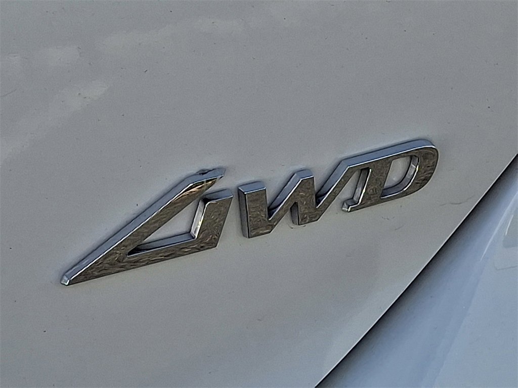 Used 2024 Genesis G70 2.5T image 33