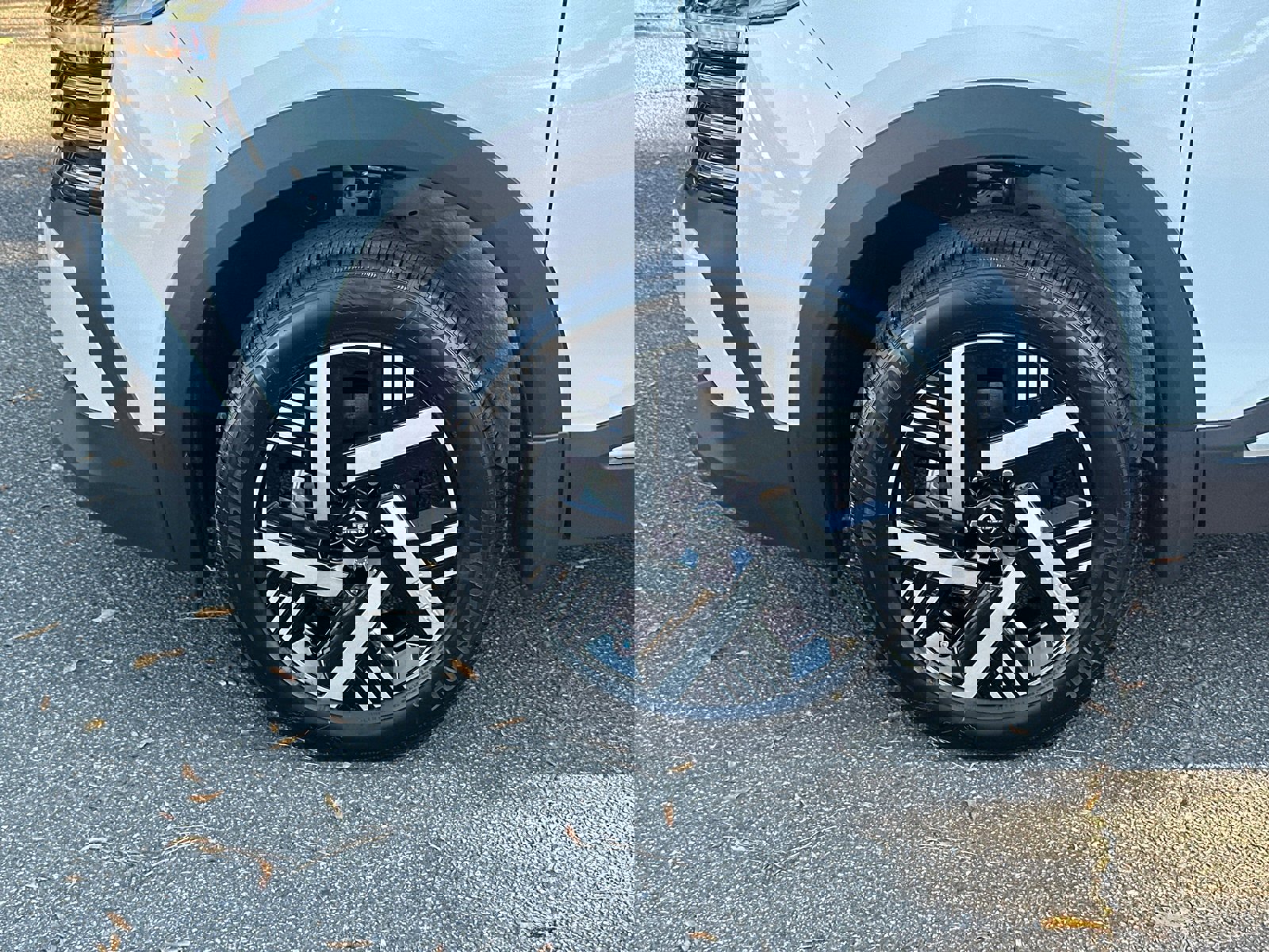 New 2026 Nissan Kicks SV image 11