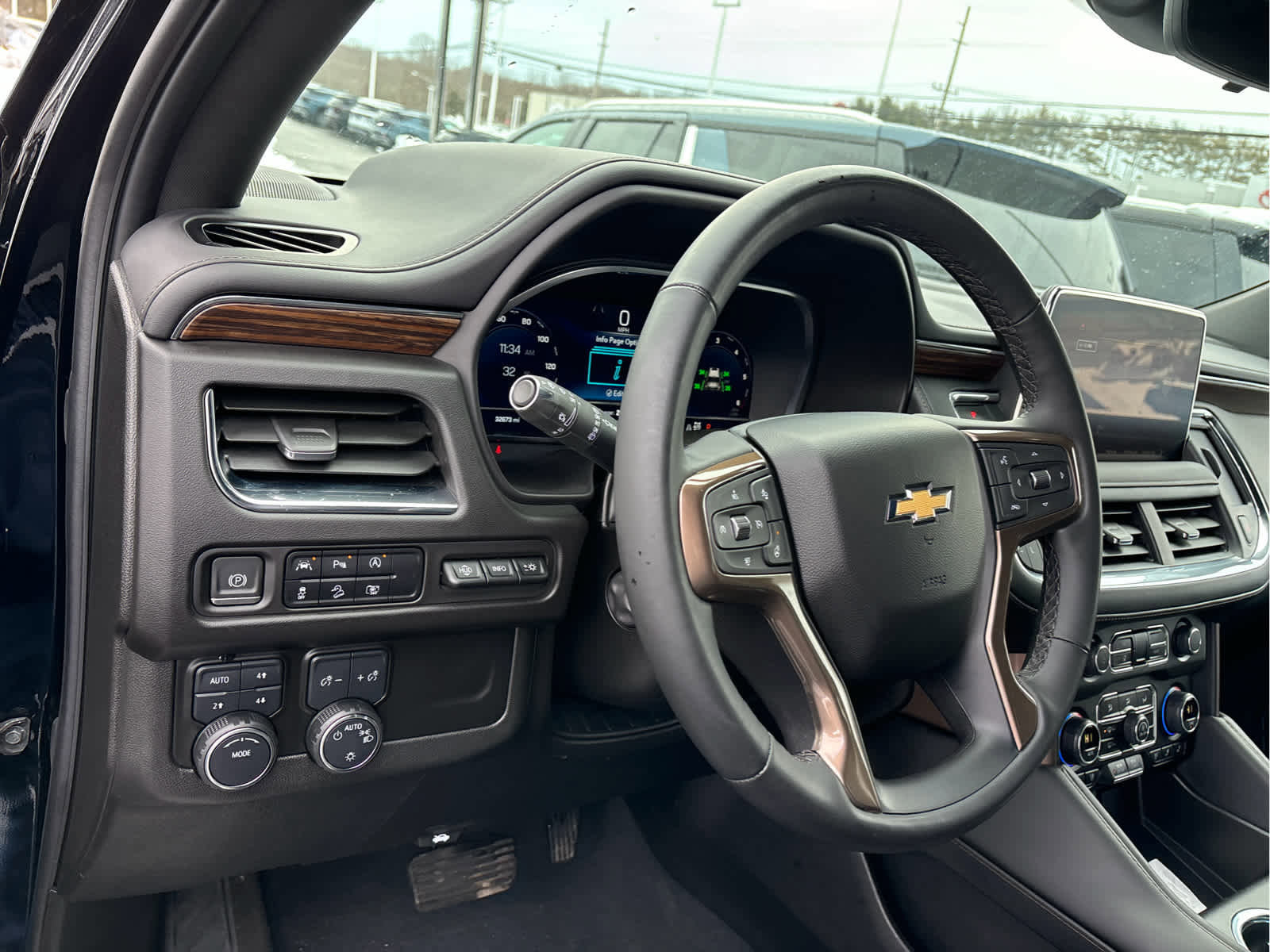 Certified 2023 Chevrolet Suburban High Country image 11