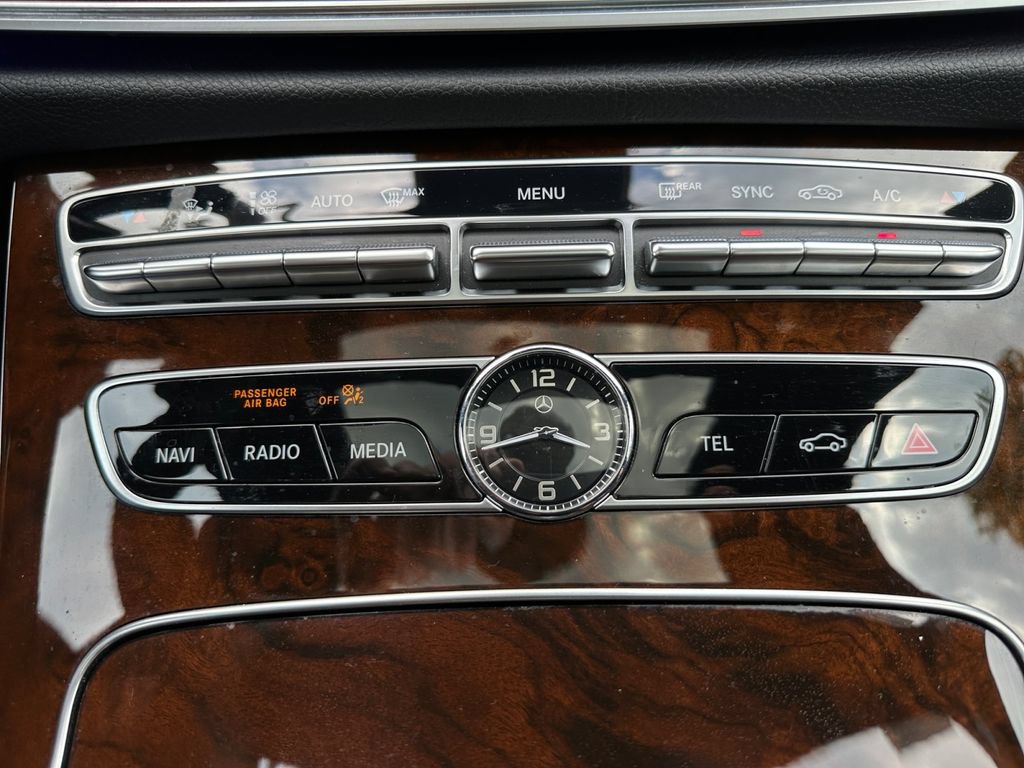 Used 2019 Mercedes-Benz E 300 4MATIC image 19