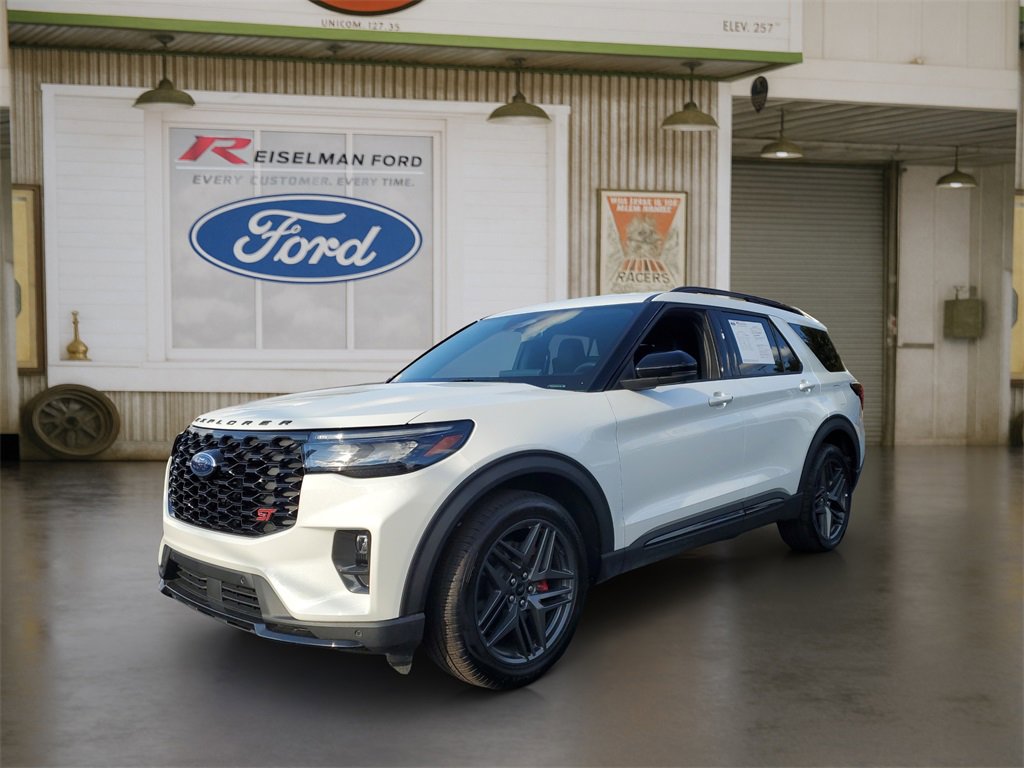 Certified 2025 Ford Explorer ST image 2