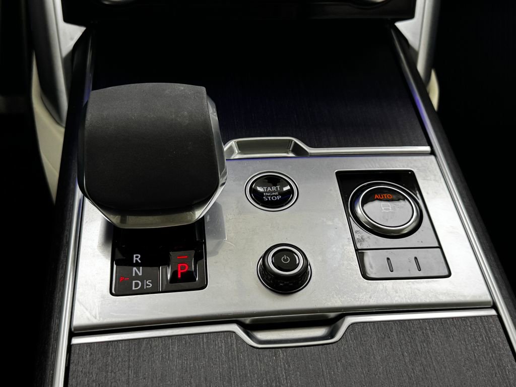 Used 2023 Land Rover Range Rover SE image 24
