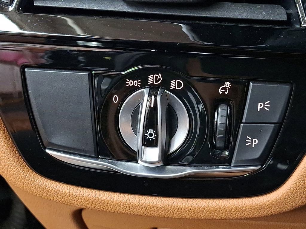 Certified 2023 BMW 530i xDrive w/ Premium Package image 21