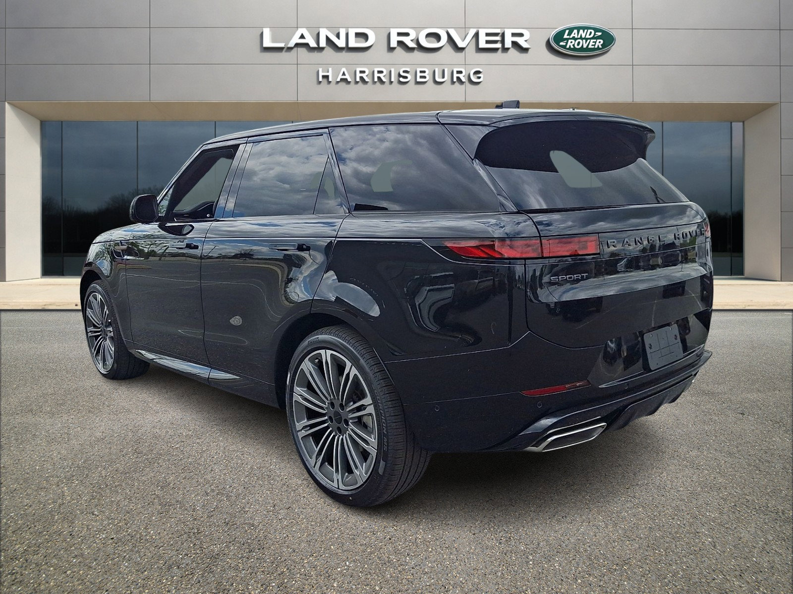 New 2026 Land Rover Range Rover Sport Dynamic SE AWD/4WD image 2