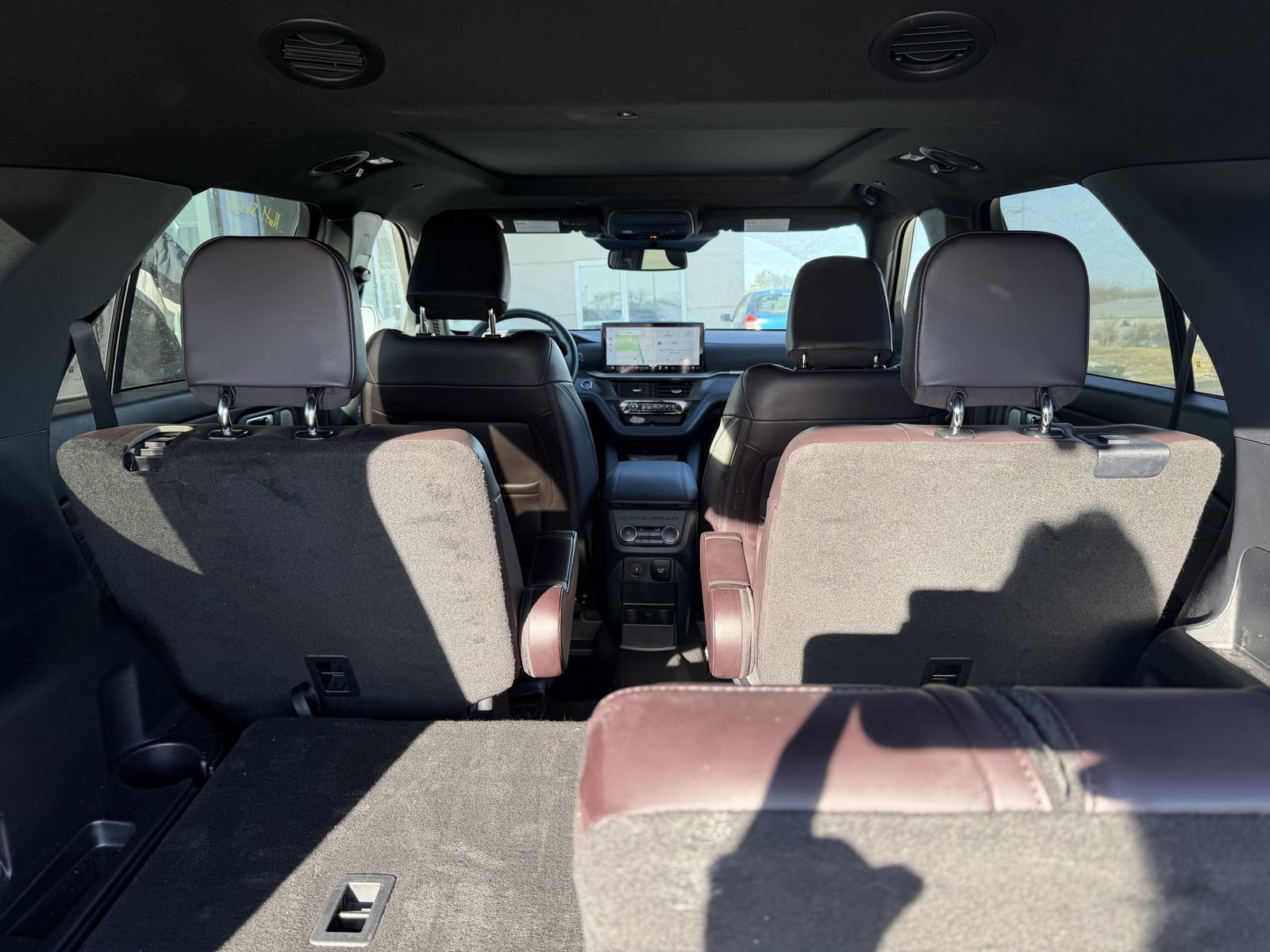 Used 2025 Ford Explorer Platinum w/ LUX Leather Package image 7