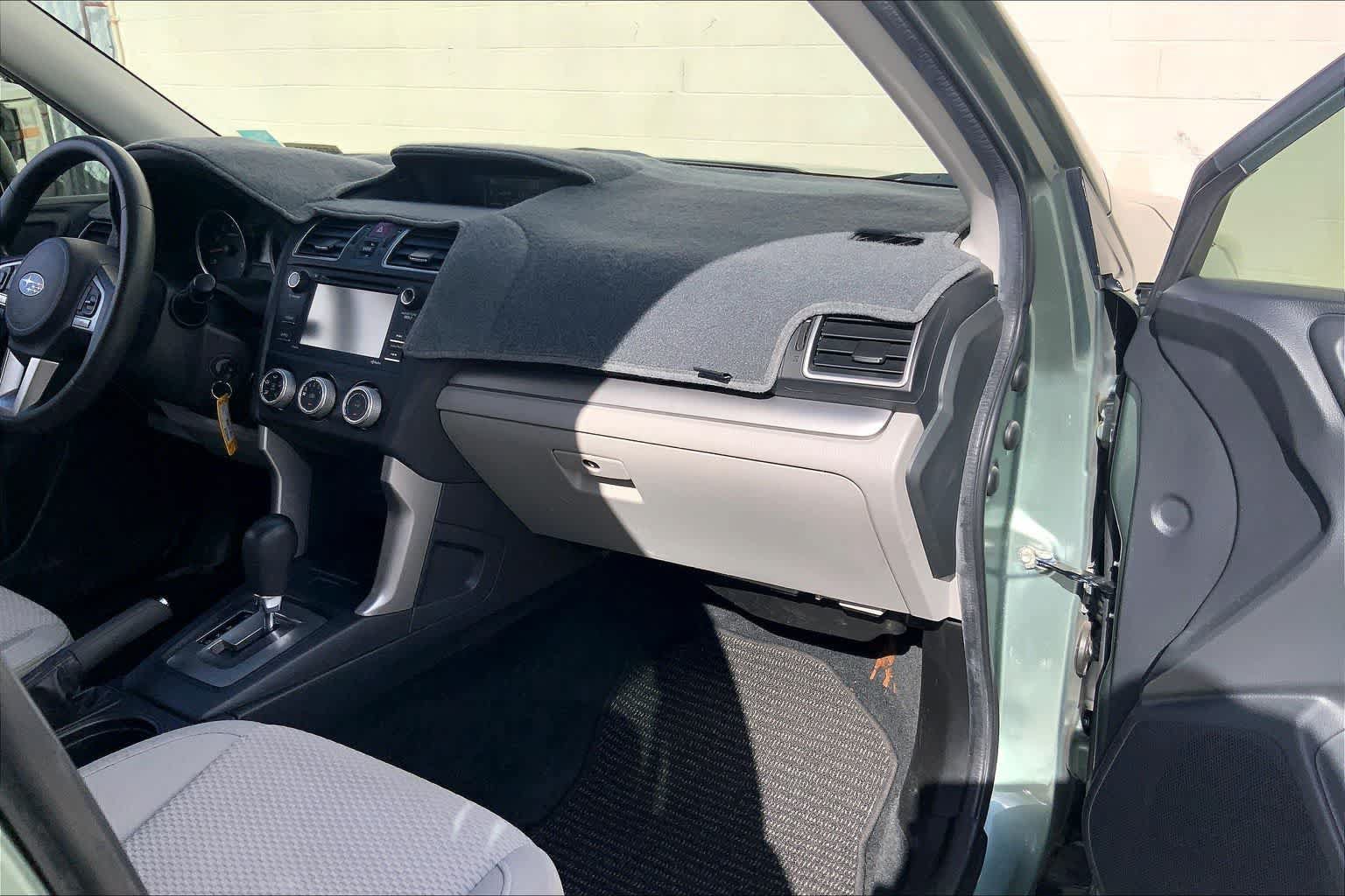 Used 2017 Subaru Forester 2.5i AWD/4WD image 23