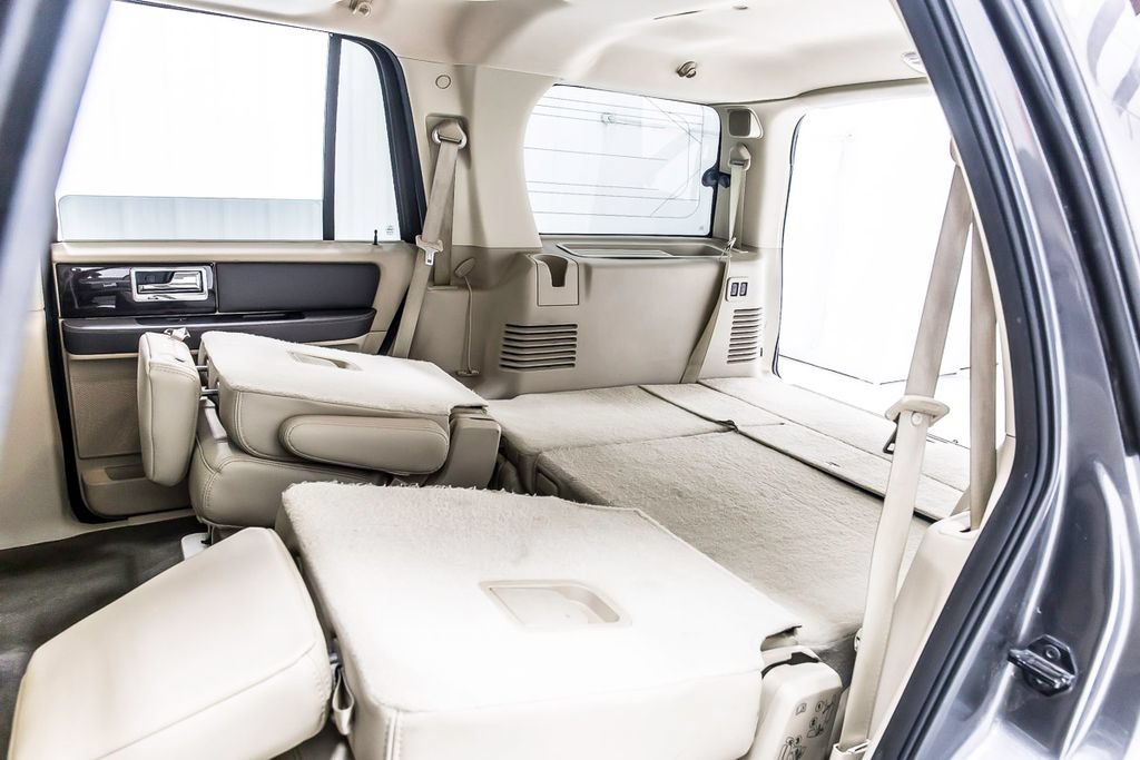 Used 2015 Lincoln Navigator 2WD w/ Equipment Group 101A Reserve image 34