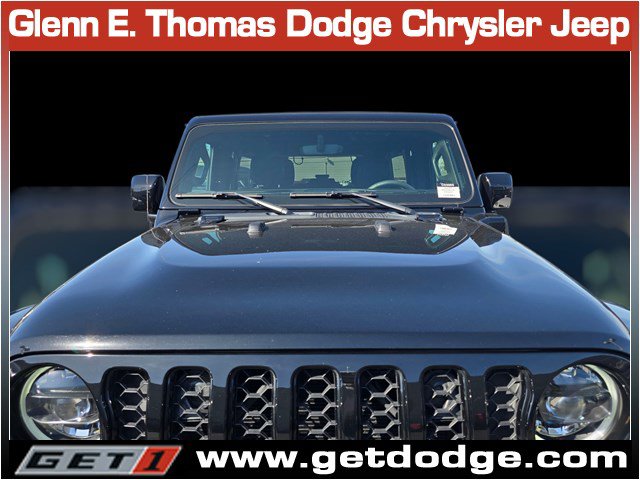 Used 2023 Jeep Wrangler Sahara image 5