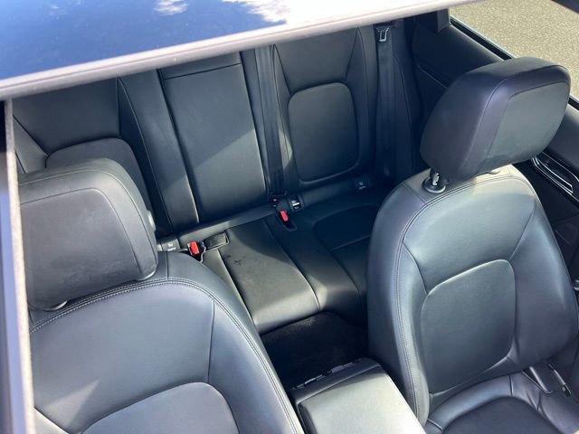 Used 2020 Jaguar F-PACE Premium image 13