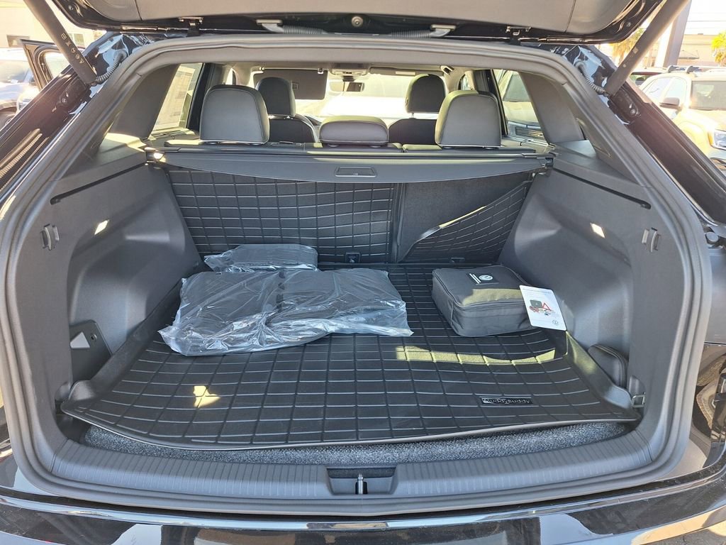 New 2026 Volkswagen Atlas Cross Sport SEL Premium R-Line image 25