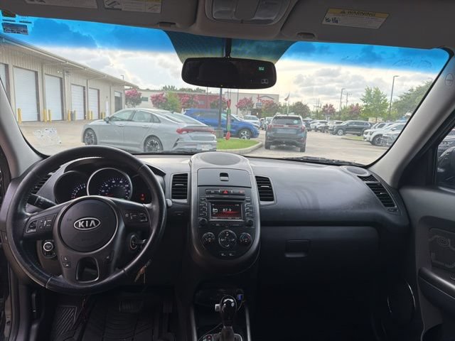 Used 2012 Kia Soul + w/ Audio Pkg FWD image 13