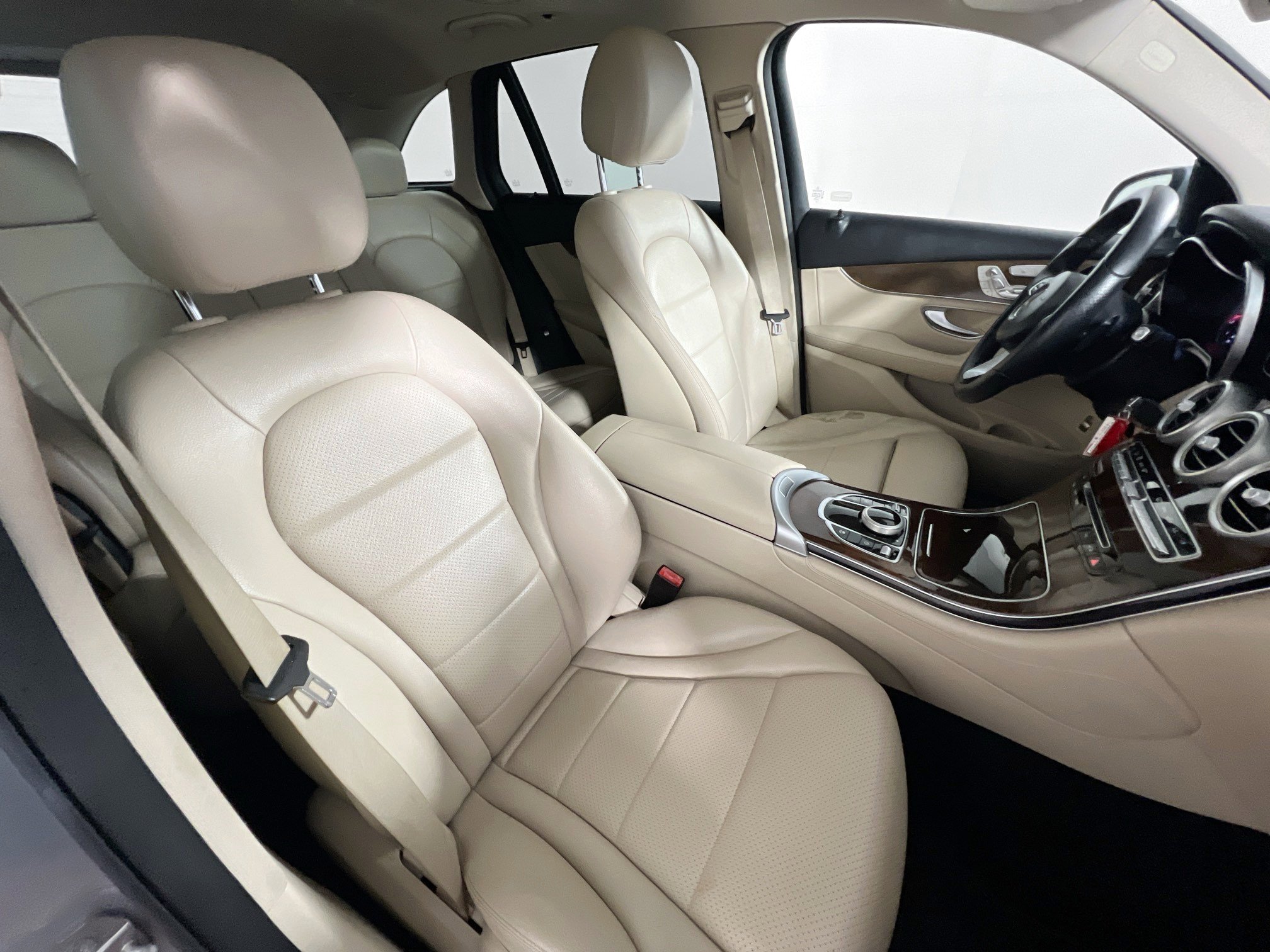 Used 2017 Mercedes-Benz GLC 300 image 30