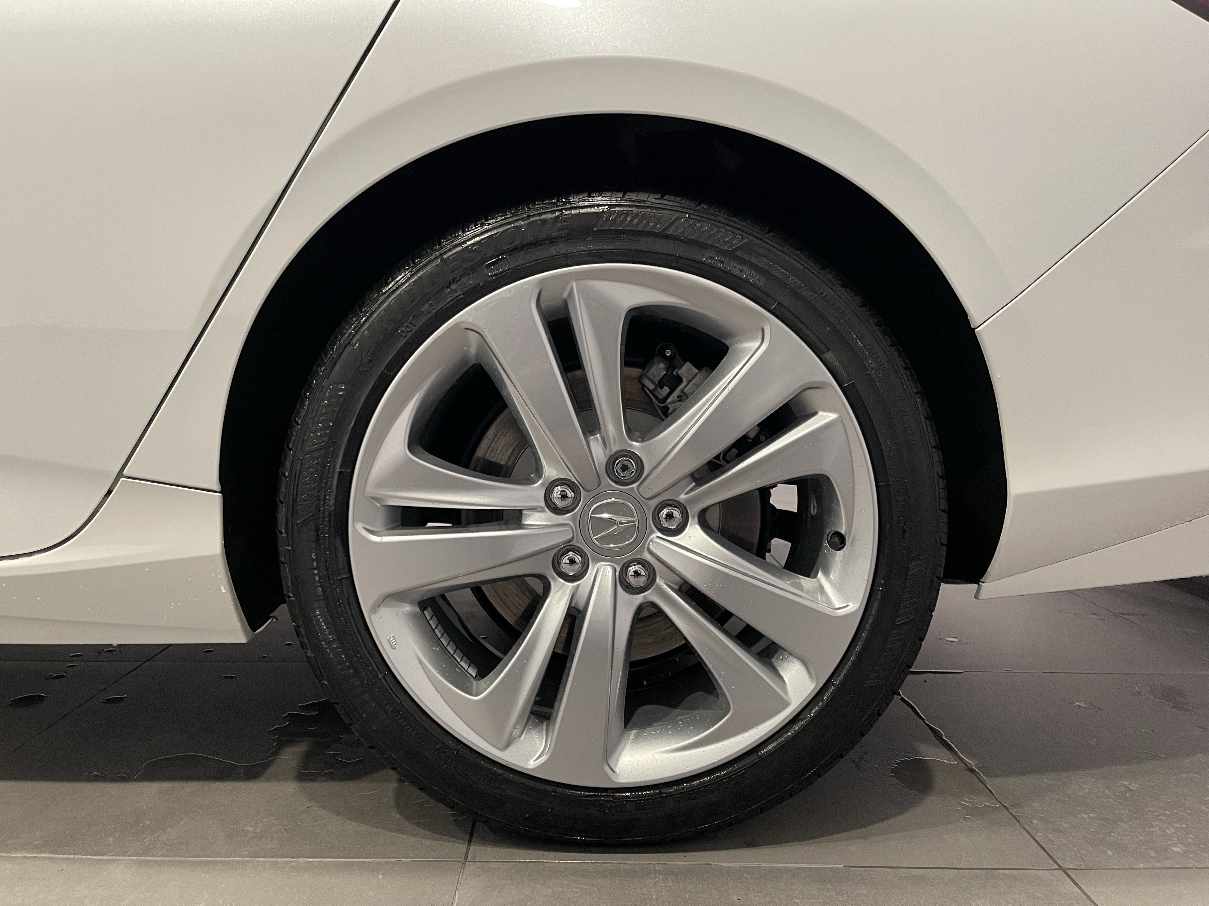 Used 2023 Acura TLX w/ Technology Package image 9