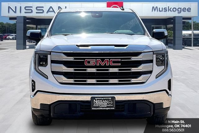 Used 2024 GMC Sierra 1500 SLE RWD image 2