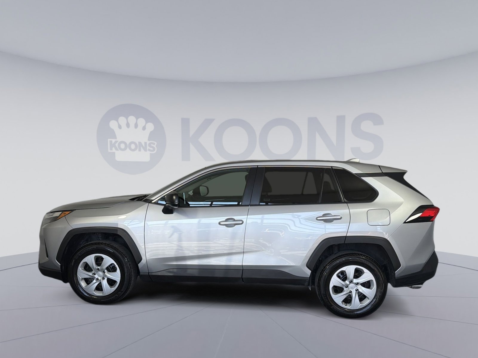 Used 2024 Toyota RAV4 LE image 2