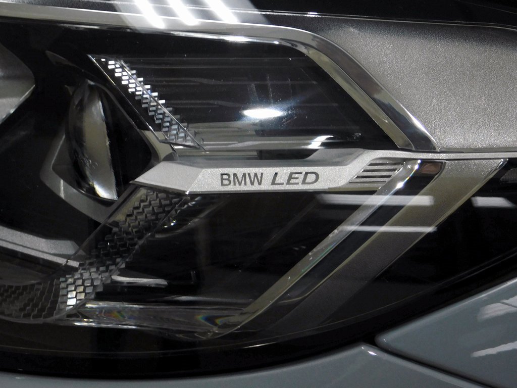 Used 2023 BMW X4 xDrive30i image 15