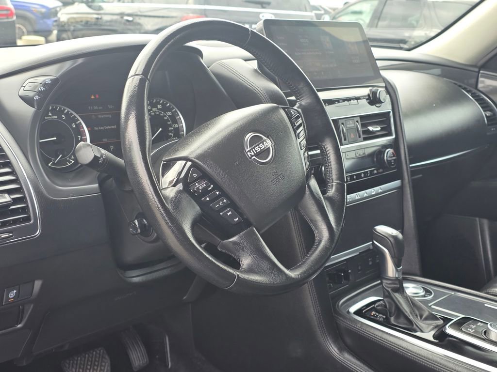 Used 2023 Nissan Armada SV image 12