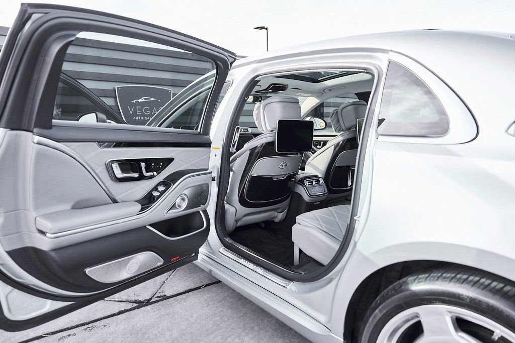 Used 2021 Mercedes-Benz Maybach S 580 4MATIC image 25