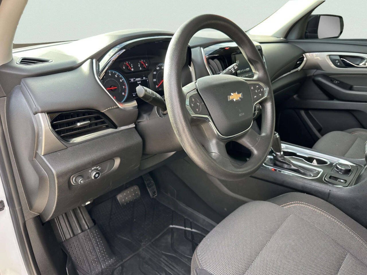 Used 2019 Chevrolet Traverse LS AWD/4WD image 14