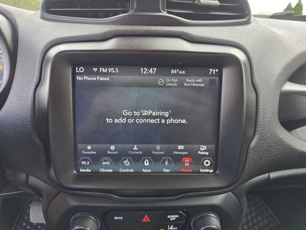 Used 2021 Jeep Renegade Latitude w/ Convenience Group image 18