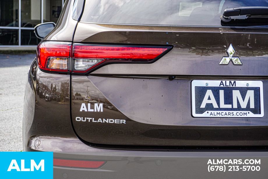 Used 2023 Mitsubishi Outlander SEL image 14