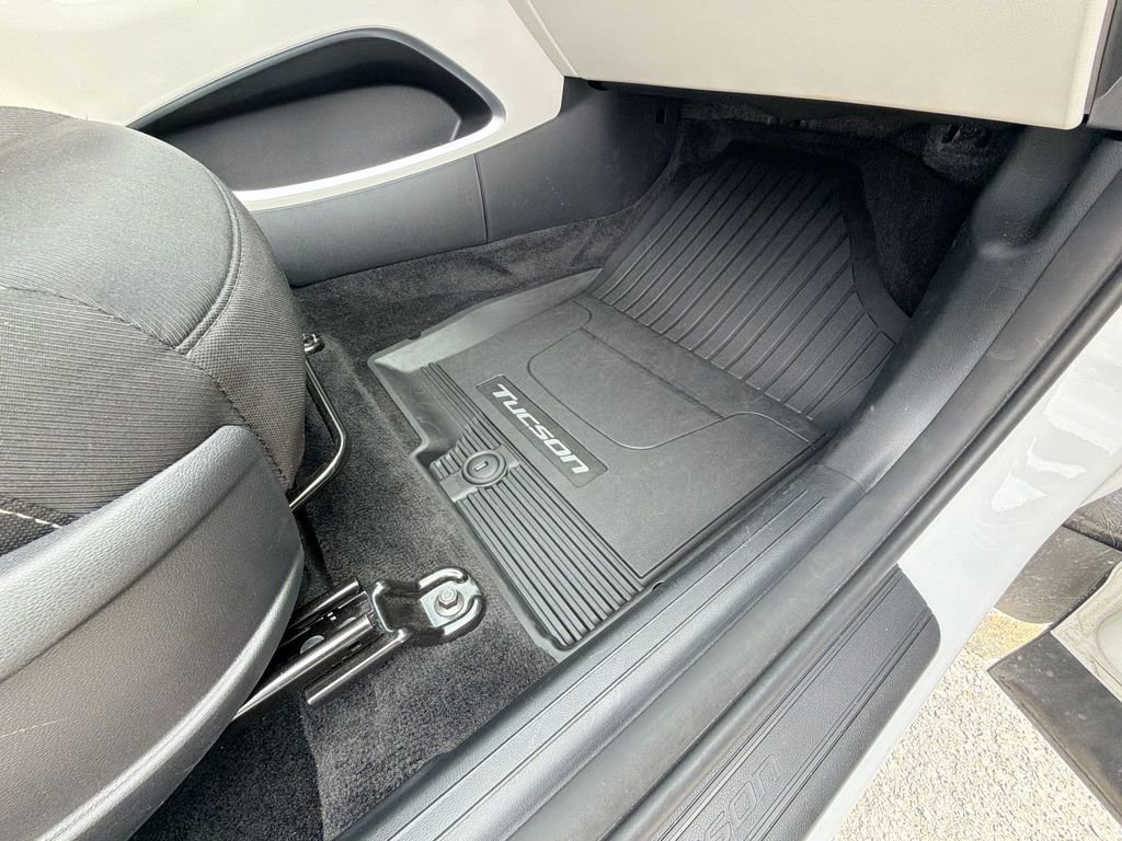 Used 2024 Hyundai Tucson Blue AWD/4WD image 38