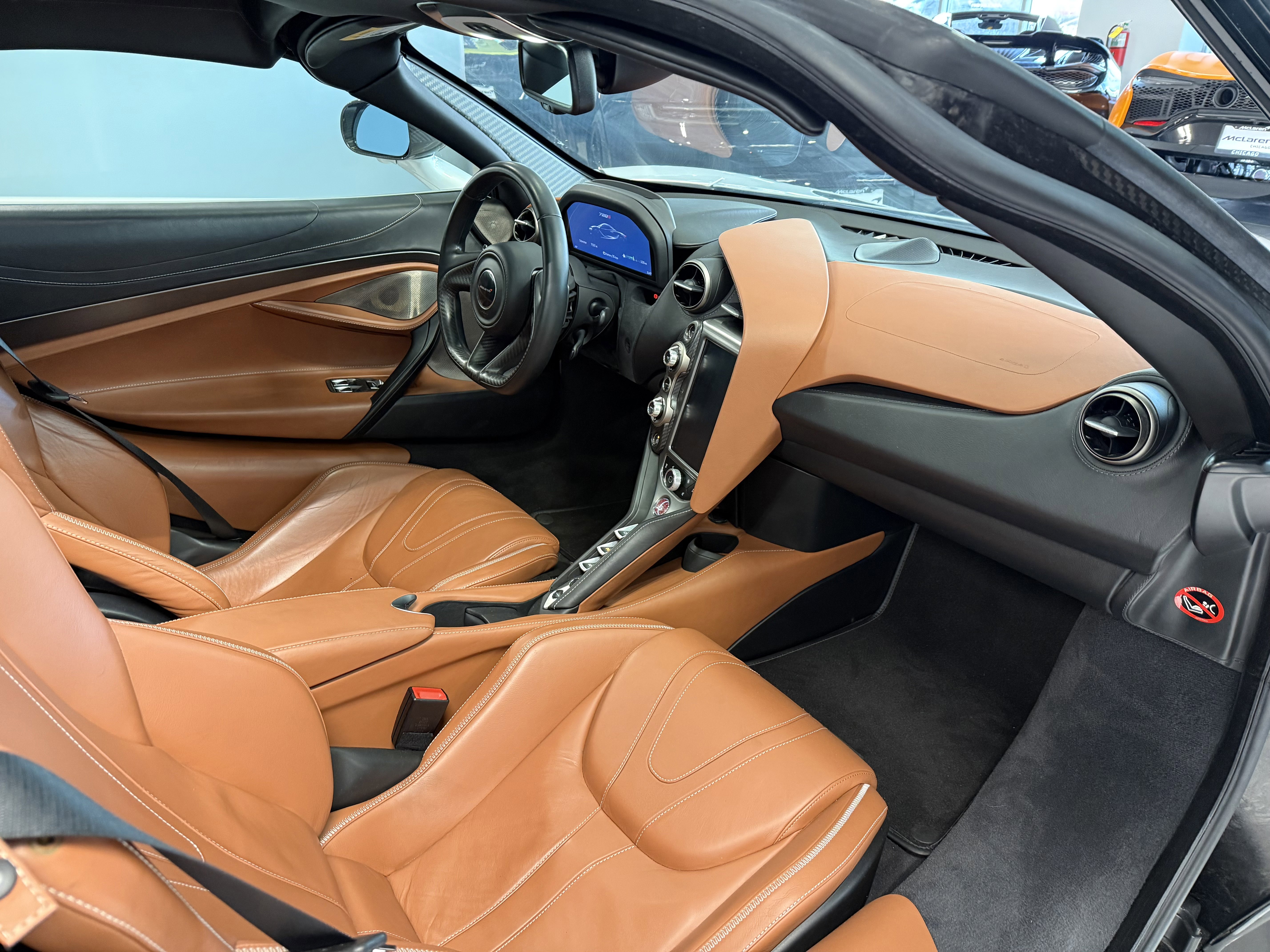 Used 2018 McLaren 720S image 15