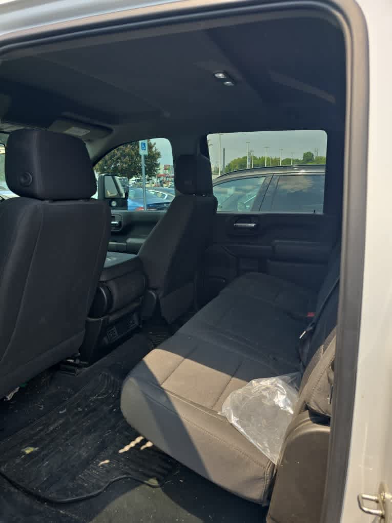 Used 2023 Chevrolet Silverado 2500 Custom w/ Custom Convenience Package AWD/4WD image 5
