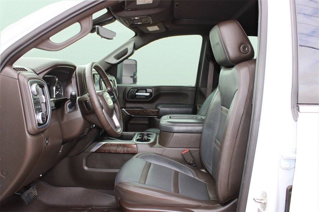 Used 2020 GMC Sierra 3500 Denali w/ Denali Ultimate Package image 16