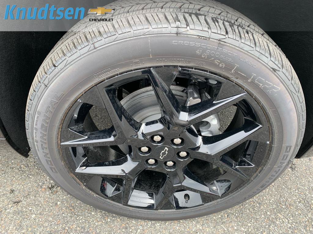 New 2026 Chevrolet Traverse RS w/ LPO, Floor Liner Package AWD/4WD image 9