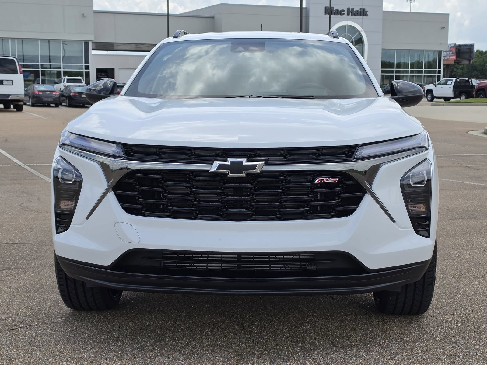 Used 2025 Chevrolet Trax RS w/ Sunroof Package FWD image 2