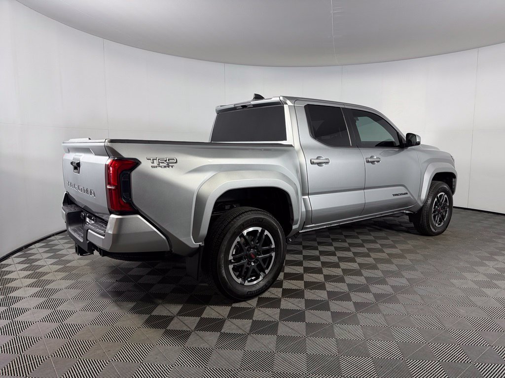 Used 2024 Toyota Tacoma TRD Sport AWD/4WD image 7