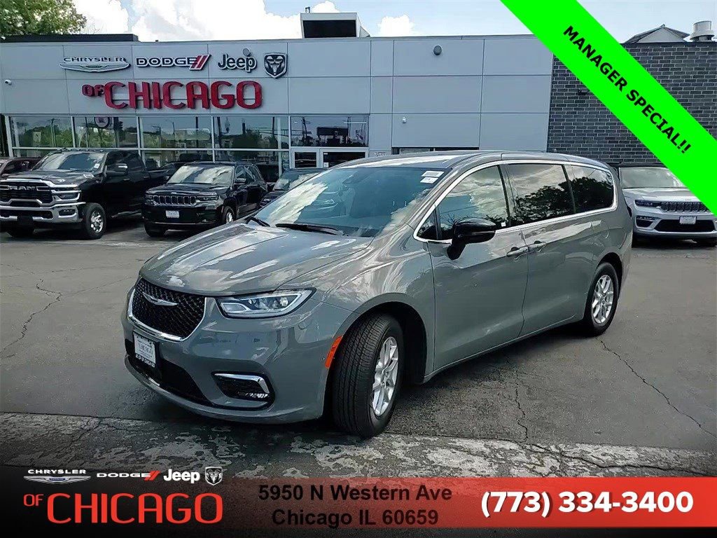 New 2025 Chrysler Pacifica Select FWD image 1
