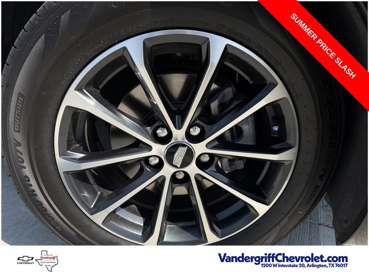 Used 2025 Cadillac XT4 Sport FWD image 9