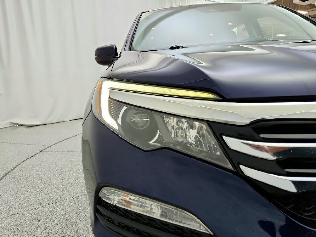 Used 2017 Honda Pilot Elite image 33